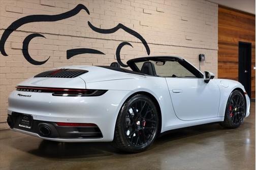 2024 Porsche 911 Carrera 4S Cabriolet