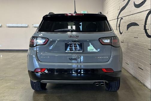 Sting-Gray Clearcoat 2022 Jeep Compass Limited