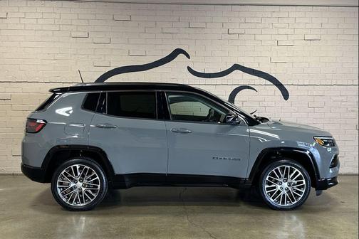 Sting-Gray Clearcoat 2022 Jeep Compass Limited