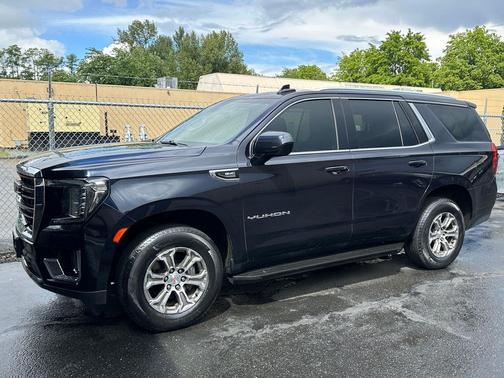 Midnight Blue Metallic 2022 GMC Yukon SLE