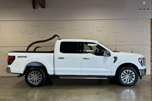 Star White Metallic Tri-Coat 2024 Ford F-150 Lariat