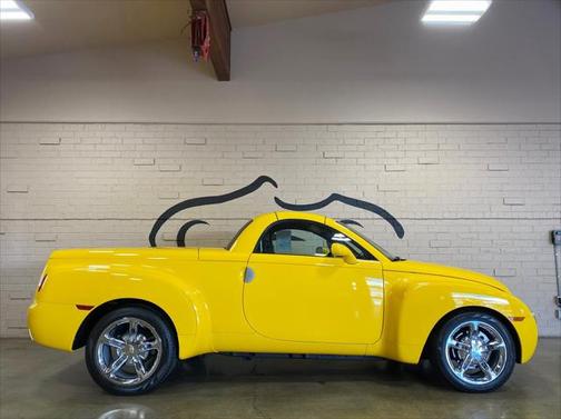 2004 Chevrolet SSR LS