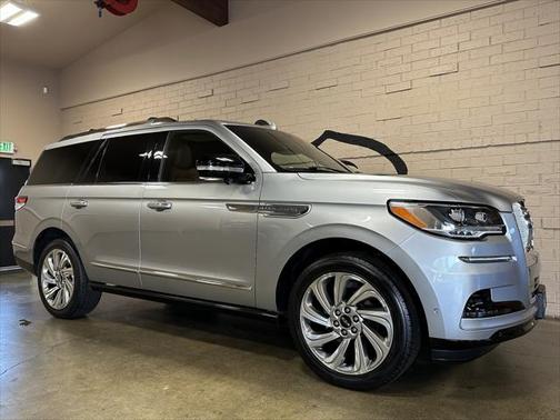 2022 Lincoln Navigator Reserve