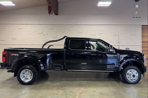 2025 Ford F-450 Platinum