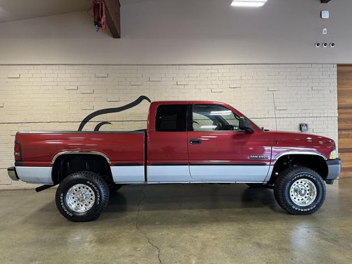 1998 Dodge Ram 2500 SLT