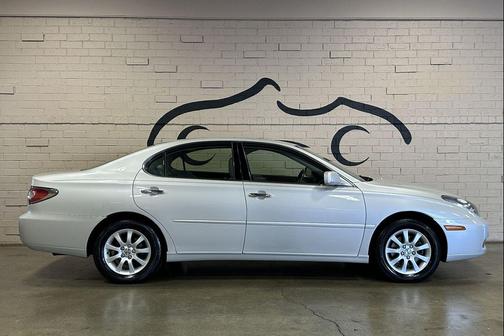 Beige 2002 Lexus ES 300 Base