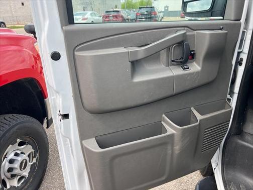 2023 GMC Savana 2500 Work Van