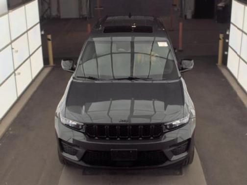 Baltic Gray Metallic Clearcoat 2022 Jeep Grand Cherokee Altitude
