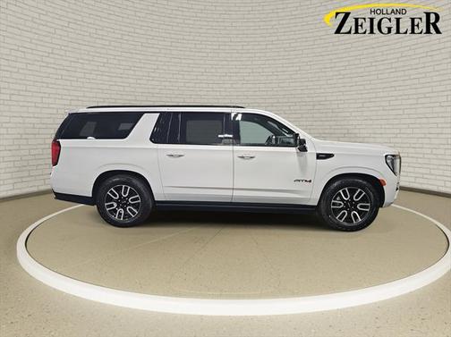 2024 GMC Yukon XL 4WD AT4