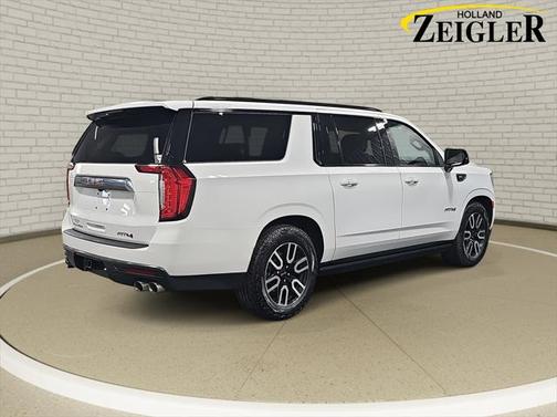 2024 GMC Yukon XL 4WD AT4