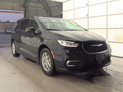 2025 Chrysler Pacifica L