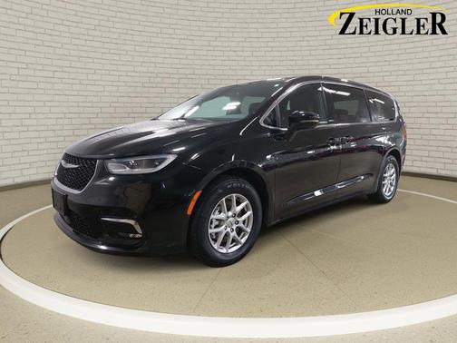 2025 Chrysler Pacifica L