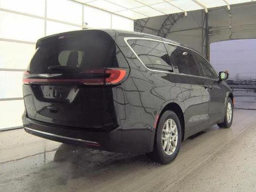 2025 Chrysler Pacifica L