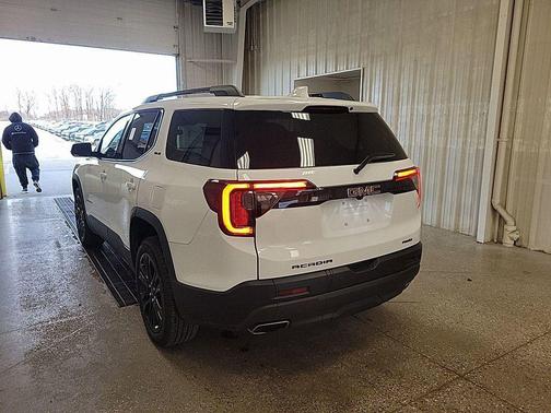 2023 GMC Acadia AWD SLE