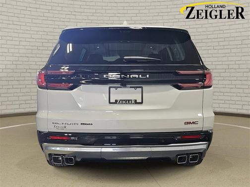 2025 GMC Acadia Denali