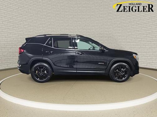 2024 GMC Terrain AWD AT4