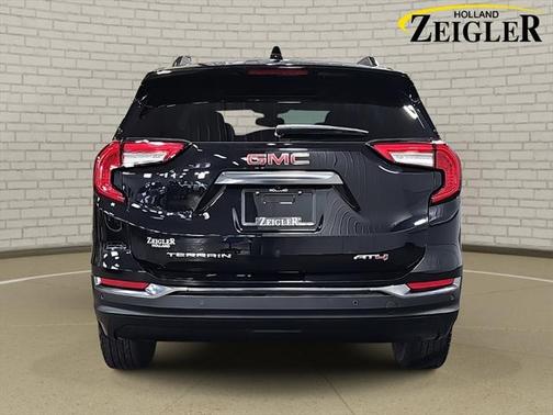 2024 GMC Terrain AWD AT4