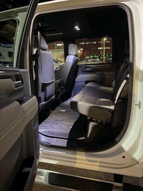 Summit White 2024 Chevrolet Silverado 2500 4WD Crew Cab Standard Bed ZR2