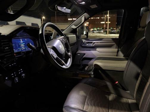 Summit White 2024 Chevrolet Silverado 2500 4WD Crew Cab Standard Bed ZR2