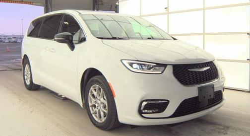 2025 Chrysler Pacifica L