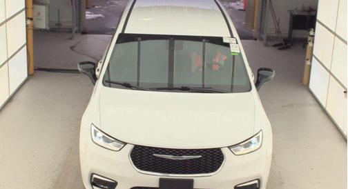 2025 Chrysler Pacifica L