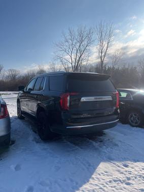 2022 GMC Yukon SLT