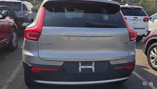 2024 Volvo XC40 B5 Core