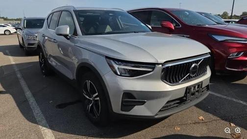 2024 Volvo XC40 B5 Core