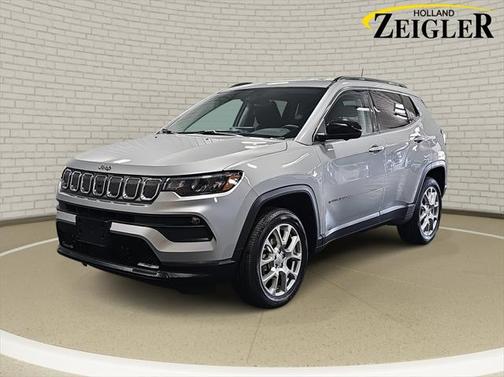2022 Jeep Compass Latitude Lux