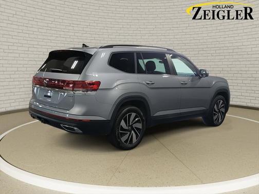 2024 Volkswagen Atlas 2.0T SE w/Technology 4MOTION