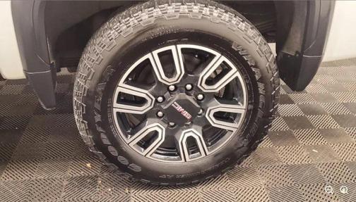 2023 GMC Sierra 2500 AT4