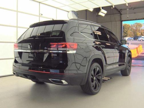 2022 Volkswagen Atlas 3.6L SE w/Technology