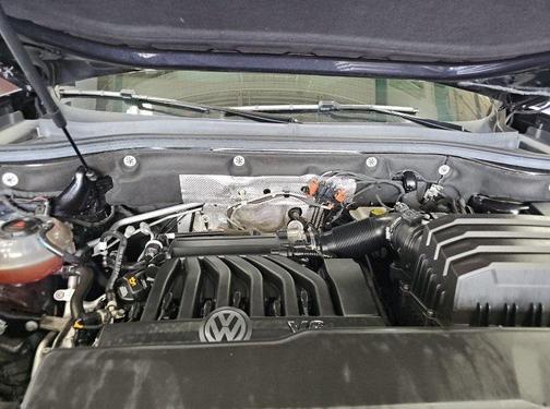 2022 Volkswagen Atlas 3.6L SE w/Technology