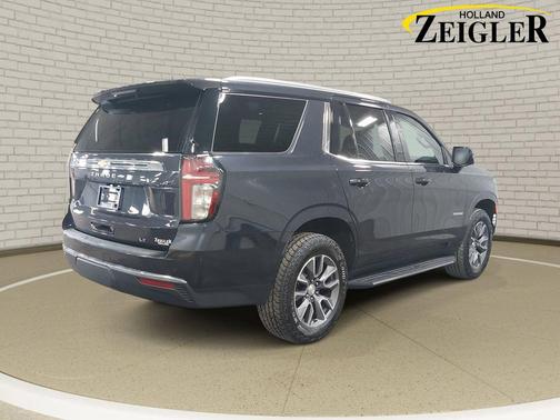 Dark Ash Metallic 2022 Chevrolet Tahoe LT