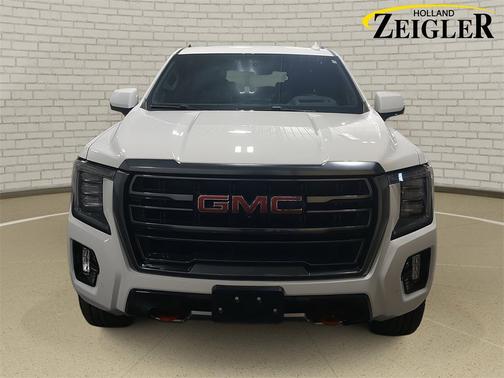 2023 GMC Yukon XL 4WD AT4