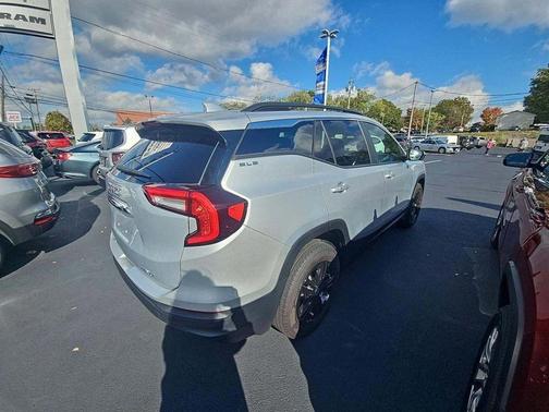2022 GMC Terrain SLE
