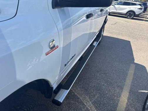 2020 RAM 2500 Tradesman Crew Cab 4X4 6'4' Box