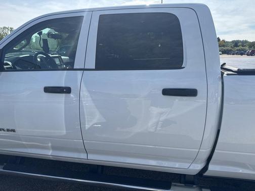 2020 RAM 2500 Tradesman Crew Cab 4X4 6'4' Box