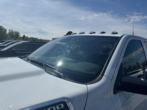 2020 RAM 2500 Tradesman Crew Cab 4X4 6'4' Box