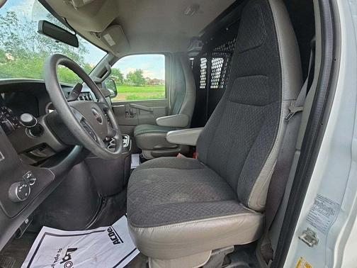 2023 GMC Savana 2500 Work Van