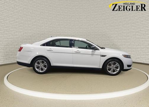 2018 Ford Taurus SE