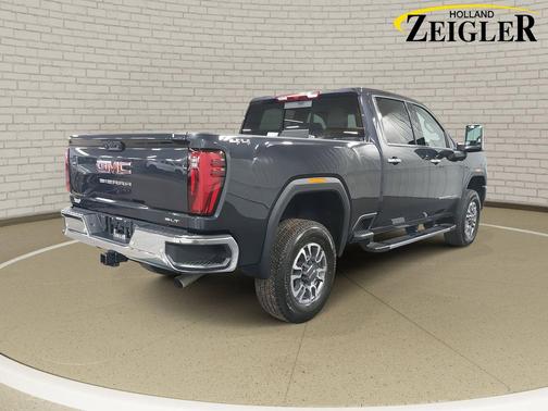 2026 GMC Sierra 3500 SLT