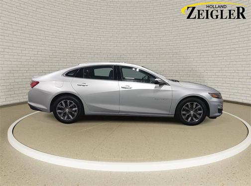 2022 Chevrolet Malibu FWD LT