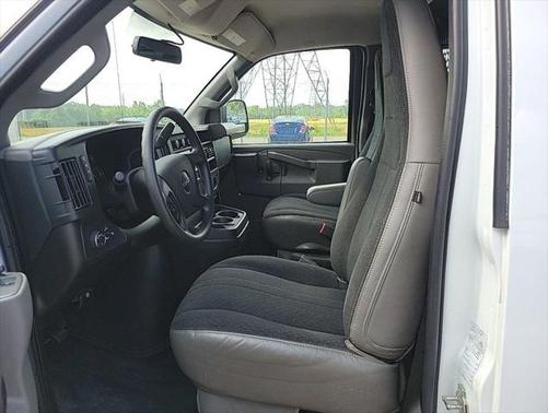 2023 GMC Savana 2500 Work Van