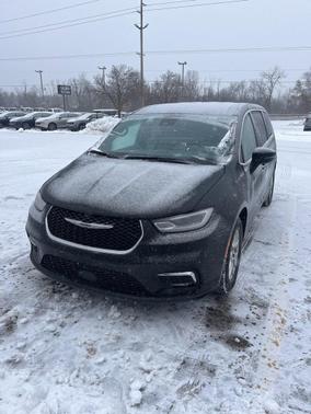 2025 Chrysler Pacifica L