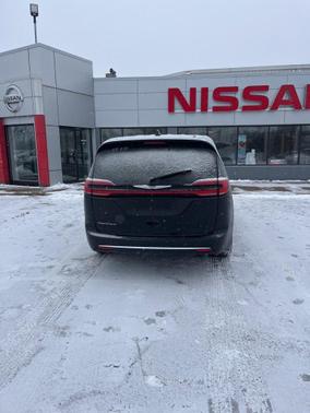 2025 Chrysler Pacifica L