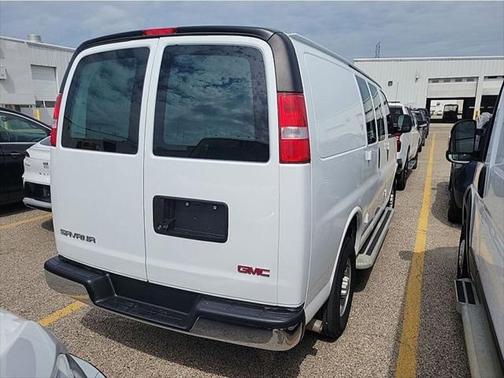 2023 GMC Savana 2500 Work Van