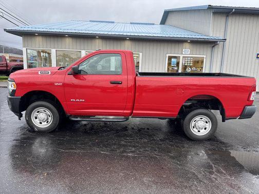 2022 RAM 2500 Tradesman Regular Cab 4x4 8' Box