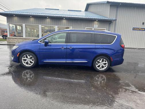 2019 Chrysler Pacifica Touring-L Plus