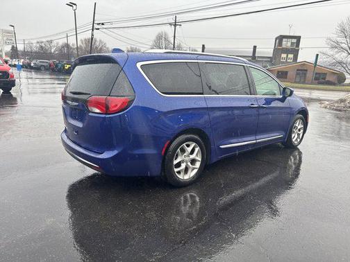 2019 Chrysler Pacifica Touring-L Plus